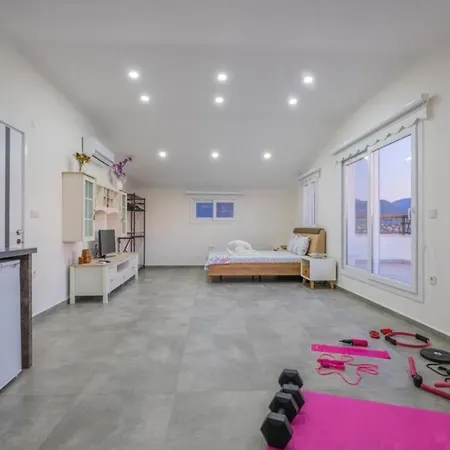 Villa Secluded Luxurious With Pool In