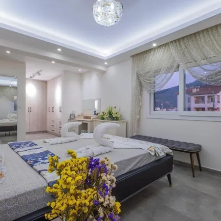 Secluded Luxurious With Pool In Fethiye