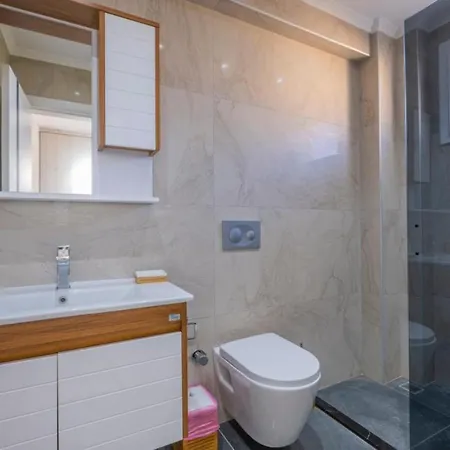 Villa Secluded Luxurious With Pool In