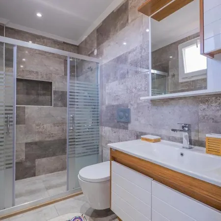 Secluded Luxurious With Pool In Villa *